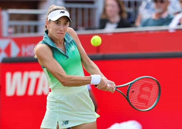 12th June 2025; HSBC Championships, Queen s Club, West Kensington, London, England: HSBC Womens Championships Queens Club, Day 4; McCartney Kessier (USA) plays a backhand shot against Qinwen Zhang (CHN)  ActionPlus12800469 HongboxChen