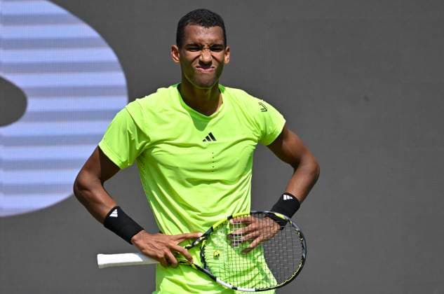 Felix Auger Aliassime CAN Disappointed after missed chance Gesture Gesture Tennis Men BOSS Open ATP 250 Stuttgart 2025 Weissenhof BOSS Open ATP 250 Stuttgart 2025