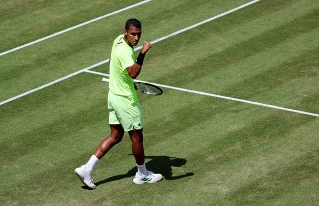 BAU Stuttgart Tennis , BOSS Open, Felix Auger Aliassime CAN cheers and clenches his fist