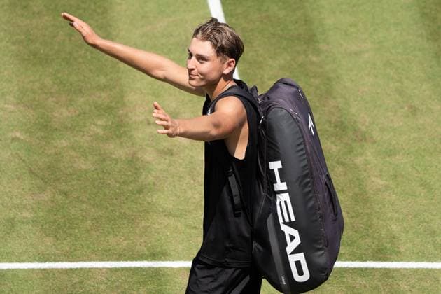 Justin Engel eliminated, Farewell, Emotions, Justin Engel vs Felix Auger Aliassime, Tennis, ATP Tournament, Boss Open, Center Court, Quarterfinals, 13 06 2025, Justin Engel vs Felix Auger Aliassime, Tennis, ATP Tournament, Boss Open, Center Court, Quarterfinals, 13 06 2025, Stuttgart Copyright: xEibner-Pressefoto EdwardxCheungx EP_ECG