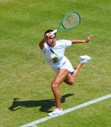 Tennis, WTA-Turnier in London, Queens Club Emma Raducanu practices ahead of her quarter-final Queen s Club Championships, Day 5, Queen s Club, West Kensington, London - 13 Jun 2025  Copyright: xJavierxGarcia Shutterstockx 15354720b