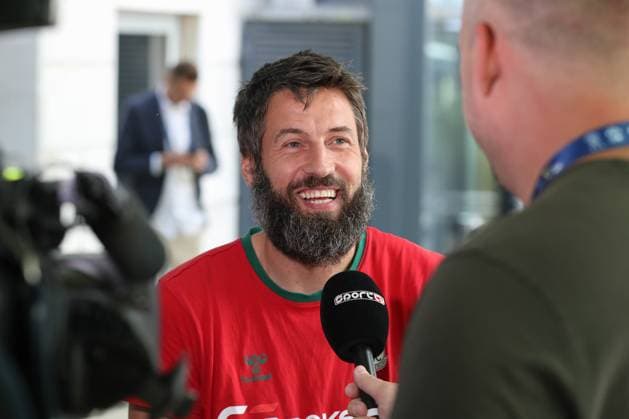 13 06 2025, xtgx, Handball, EHF Champions League Final 4, Final Training and Media Day v l Bennet Wiegert Magdeburg, Coach Portrait, Portraet, single picture laughs Cologne