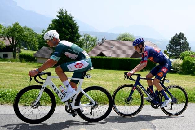 Criterium du Dauphine 2025 Stage 6 COMBLOUX, FRANCE - JUNE 13 : Van Der Poel Mathieu (NED) of Alpecin - Deceuninck and Bardet Romain (FRA) of Team Picnic PostNL during stage 6 of the 77th edition of Criterium du Dauphine Libere an UCI World Tour 2.UWT cycling road race stage for Men Elite of 126.7 km with start in Valserhone and finish in Combloux on June 13, 2025 in Combloux, France, 13 06 2025 ( Motordriver Kenny Verfaillie - Combloux France  Copyright: xVincentxKalutx