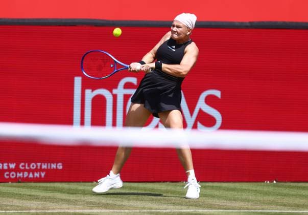 HSBC Tennis Championships, Day Five Queens Club, London, UK - 13 Jun 2025 Diana Shnaider in action during her Quarter Final match against Madison Keys (USA) in the 2025 HSBC Championships at Queens Club London Queens Club London GBR, UK NEWSPAPERS OUT Copyright: xMarkxGreenwoodx