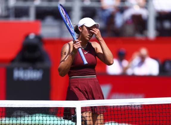 HSBC Tennis Championships, Day Five Queens Club, London, UK - 13 Jun 2025 Madison Keys (USA) holds her head following a missed shot during her Quarter Final match against Diana Shnaider in the 2025 HSBC Championships at Queens Club London Queens Club London GBR, UK NEWSPAPERS OUT Copyright: xMarkxGreenwoodx