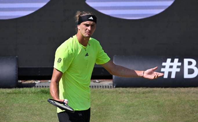 Alexander Zverev GER is disappointed after missing a chance Gesture Gesture Tennis Men BOSS Open ATP 250 Stuttgart 2025 Weissenhof BOSS Open ATP 250 Stuttgart 2025