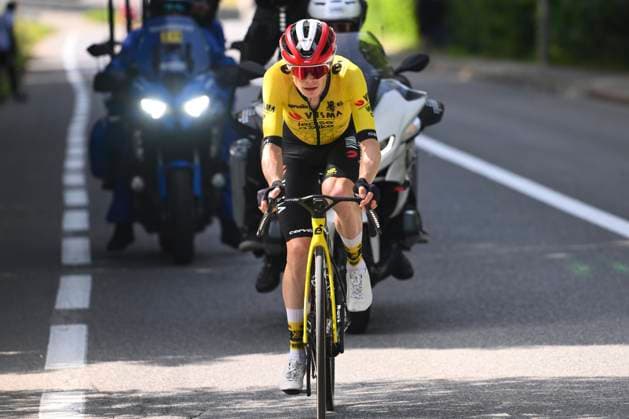 Criterium du Dauphine 2025 Stage 6 COMBLOUX, FRANCE - JUNE 13 : Vingegaard Jonas (DEN) of Team Visma - Lease a Bike during stage 6 of the 77th edition of Criterium du Dauphine Libere an UCI World Tour 2.UWT cycling road race stage for Men Elite of 126.7 km with start in Valserhone and finish in Combloux on June 13, 2025 in Combloux, France, 13 06 2025 ( Motordriver Kenny Verfaillie - Combloux France  Copyright: xVincentxKalutx