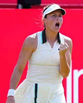 Tennis, WTA-Turnier in London, Queens Club Tatjana Maria celebrates during her quarter final win over Elena Rybakina Queen s Club Championships, Day 5, Queen s Club, West Kensington, London - 13 Jun 2025  Copyright: xJavierxGarcia Shutterstockx 15354720o