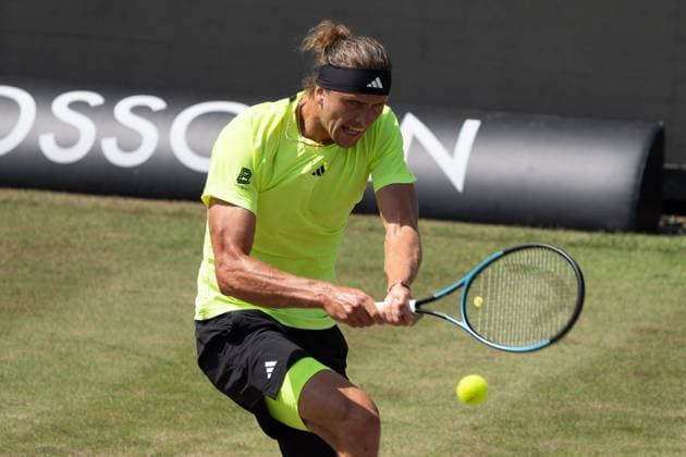 Alexander Zverev action, backhand, Alexander Zverev vs Brandon Nakashima, Tennis, ATP Tournament, Boss Open, Center Court, Quarterfinals, 13 06 2025, Alexander Zverev vs Brandon Nakashima, Tennis, ATP Tournament, Boss Open, Center Court, Quarterfinals, 13 06 2025, Stuttgart Copyright: xEibner-Pressefoto EdwardxCheungx EP_ECG