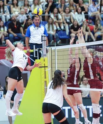 Volleyball, Frauen CEV European Silver League, Lettland - Österreich VOLLEYBALL - CEV EVSLW, LAT vs AUT AMSTETTEN,AUSTRIA,13.JUN.25 - VOLLEYBALL - CEV European Silver League Women, OEVV international match, Länderspiel, Nationalmannschaft Latvia vs Austria. Image shows Kora Schaberl and Nina Nesimovic (AUT).  GEPAxpictures xHaraldxSteiner