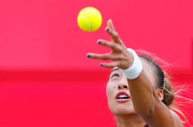 Tennis, WTA-Turnier in London, Queens Club Qinwen Zheng in quarter final action Queen s Club Championships, Day 5, Queen s Club, West Kensington, London - 13 Jun 2025  Copyright: xJavierxGarcia Shutterstockx 15354720w