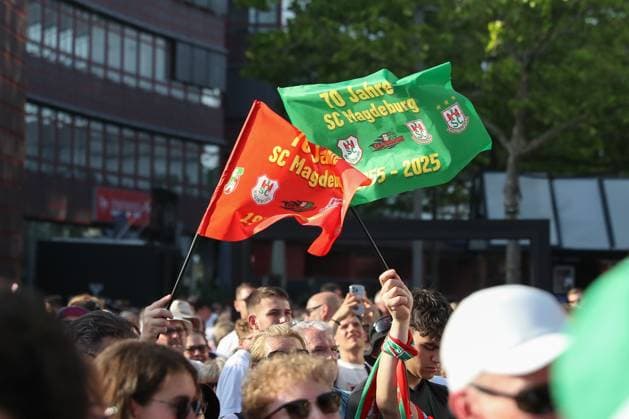 13 06 2025, xgox, Handball, EHF Champions League, Opening Party emspor, v l symbol photo, symbol image, fans, spectators, audience, Magdeburg Cologne
