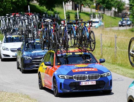 13 06 2025 Gippingen Switzerland Cycling GP Gippingen Grand Prix of the Canton of Aargau Picture Lidl Trek team car with racing wheels on roof