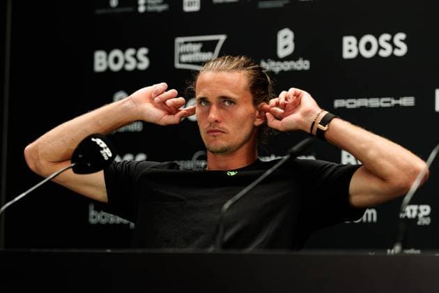 BOSS OPEN ATP250 13 06 2025 Alexander Zverev GER during the press conference, fingers in ears BOSS OPEN ATP250 Stuttgart, Tennisclub Weissenhof on 13 06 2025 Copyright: xBEAUTIFULxSPORTS Wunderlx