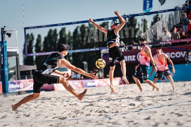 Beach volleyball men Allianz German Beach Tour 2025 Tourstop Bremen 13 06 2025 Jonas Reinhardt jumps to the ball Bremen Waterfront Bremen Germany