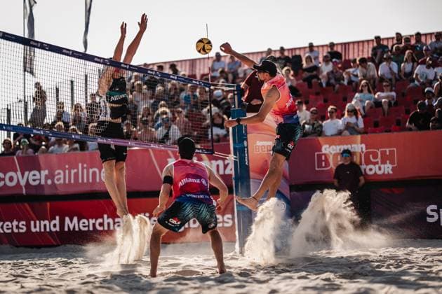 Beach volleyball men Allianz German Beach Tour 2025 Tourstop Bremen 13 06 2025 v l Robin Sowa vs Jonathan Erdmann Bremen Waterfront Bremen Germany