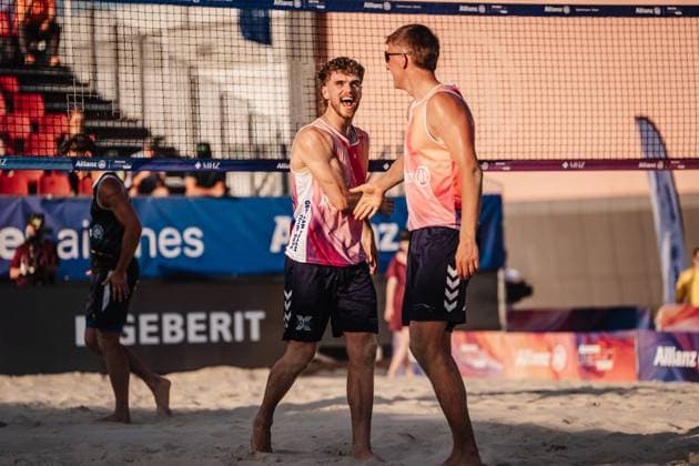 Beach volleyball men Allianz German Beach Tour 2025 Tourstop Bremen 13 06 2025 f l Luis Henrichs and Yannik Ahr are looking forward Bremen Waterfront Bremen Germany