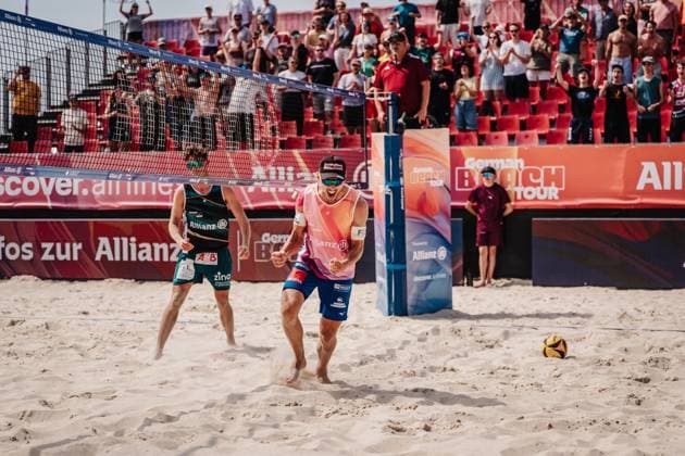 Beach volleyball men Allianz German Beach Tour 2025 Tourstop Bremen 13 06 2025 Bennet Poniewaz cheers Bremen Waterfront Bremen Germany