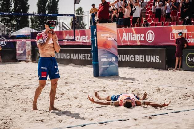 Beach volleyball men Allianz German Beach Tour 2025 Tourstop Bremen 13 06 2025 v l Bennet Poniewaz and David Poniewaz celebrate after the victory Bremen Waterfront Bremen Germany