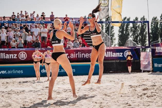 Beach volleyball women Allianz German Beach Tour 2025 Tourstop Bremen 13 06 2025 v l Mareet Maidhof and Sophia Neuss celebrate after the victory Bremen Waterfront Bremen Germany