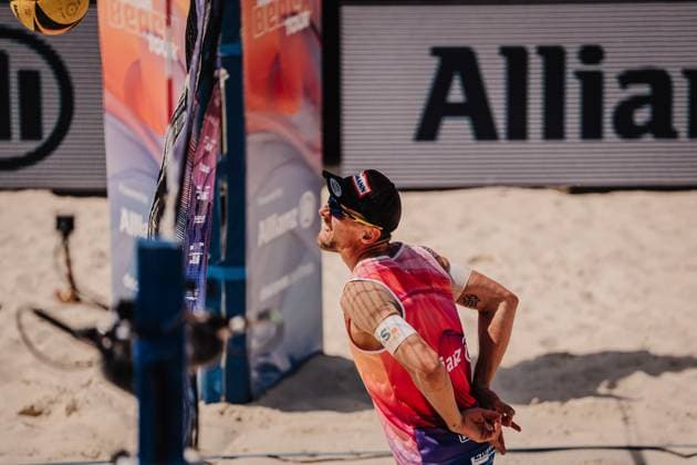 Beach volleyball men Allianz German Beach Tour 2025 Tourstop Bremen 13 06 2025 Bennet Poniewaz Bremen Waterfront Bremen Germany