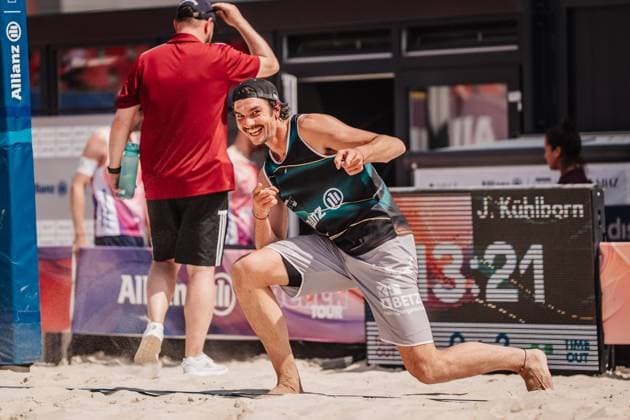 Beach volleyball men Allianz German Beach Tour 2025 Tourstop Bremen 13 06 2025 Jannik Kühlborn cheer Bremen Waterfront Bremen Germany