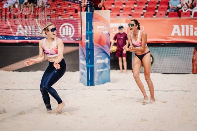 Beach volleyball women Allianz German Beach Tour 2025 Tourstop Bremen 13 06 2025 f l Nina Interwies and Rika Dieckmann are happy Bremen Waterfront Bremen Germany