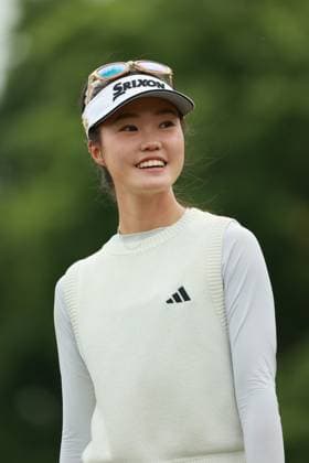 Meijer LPGA, Golf Damen Classic BELMONT, MICHIGAN-JUNE 13: Grace Kim of Australia heads to the 12th hole during the second round of the Meijer LPGA Classic for Simply Give golf tournament at Blythefield Country Club in Belmont, MI, USA Friday, June 13, 2025. Belmont Michigan United States  Copyright: xJorgexLemusx originalFilename:lemus-meijerlp250613_np4cQ.jpg
