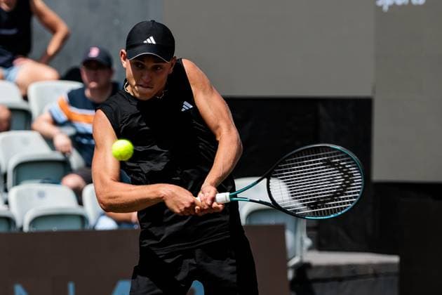 BOSS OPEN ATP250 13 06 2025 Justin Engel GER in match against Felix Auger Aliassime CAN BOSS OPEN ATP250 Stuttgart, Tennisclub Weissenhof on 13 06 2025 Copyright: xBEAUTIFULxSPORTS Wunderlx