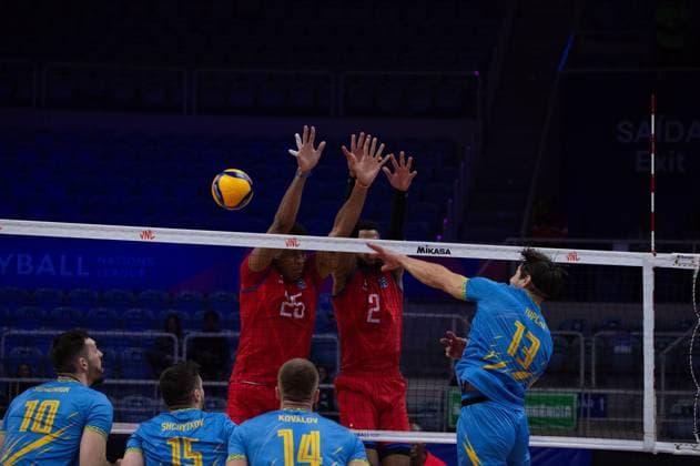 Ukraine vs Cuba RIO DE JANEIRO, RJ - 13.06.2025: UKRAINE VS CUBA - Fiel (CUB), Mergarejo (CUB), Tupchii (UKR), during a match valid for the Volleyball Nations League (VNL), held on June 13, 2025, at the Maracanazinho gymnasium, in Rio de Janeiro, RJ, Brazil. (Photo: Renato Assis Fotoarena) x2753688x  RenatoxAssis