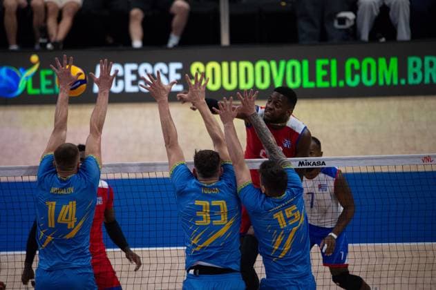Ukraine vs Cuba RIO DE JANEIRO, RJ - 13.06.2025: UKRAINE VS CUBA - Kovalov (UKR), Todua (UKR), Shchytkov (UKR), during a match valid for the Volleyball Nations League (VNL), held on June 13, 2025, at the Maracanazinho gym, in Rio de Janeiro, RJ, Brazil. (Photo: Renato Assis Fotoarena) x2753694x  RenatoxAssis