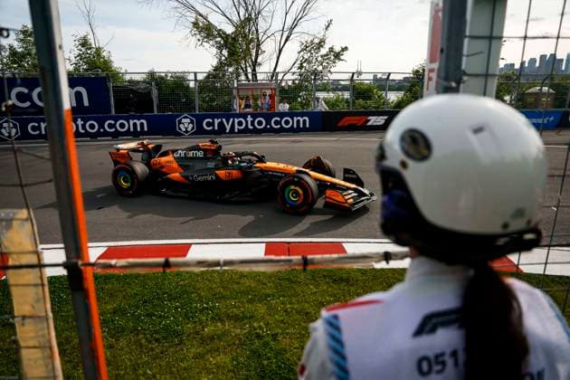 F1 - CANADIAN GRAND PRIX 2025 81 PIASTRI Oscar (aus), McLaren F1 Team MCL39, action marshall, commissaire de piste, marshal, marshalls, marshals during the Formula 1 Pirelli Grand Prix du Canada 2025, 10th round of the 2025 FIA Formula One World Championship, WM, Weltmeisterschaft from June 14 to 16, 2025 on the Circuit Gilles Villeneuve, in MontrÃ al, Canada - MontrÃ alCanada  Copyright: xXavixBonillax