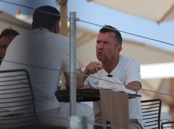 Tennis, ATP tournament in Stuttgart, Lothar Matthäus at breakfast