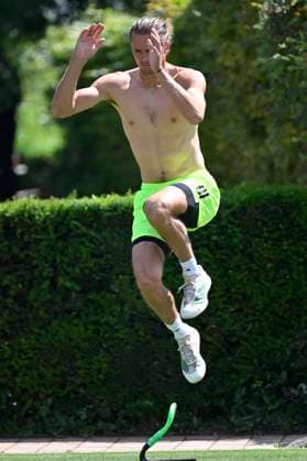 Alexander Zverev GER upper body naked warming up training tennis men BOSS Open ATP 250 Stuttgart 2025 Weissenhof BOSS Open ATP 250 Stuttgart 2025