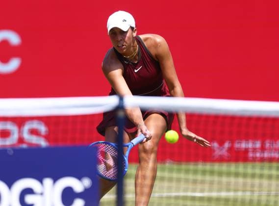 HSBC Tennis Championships, Day Five Queens Club, London, UK - 13 Jun 2025 Madison Keys (USA) in action during her Quarter Final match against Diana Shnaider in the 2025 HSBC Championships at Queens Club London Queens Club London GBR, UK NEWSPAPERS OUT Copyright: xMarkxGreenwoodx