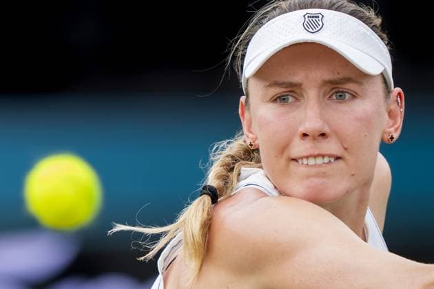 DEN BOSCH - Ekaterina Alexandrova (RUS) in her match against Elise Mertens (BEL) during the semifinals of the Libema Open. The tennis tournament takes place at the Autotron in Rosmalen. ANP SANDER KONING xVIxANPxSportx xxANPxIVx 529878604 originalFilename: 529878604.jpg