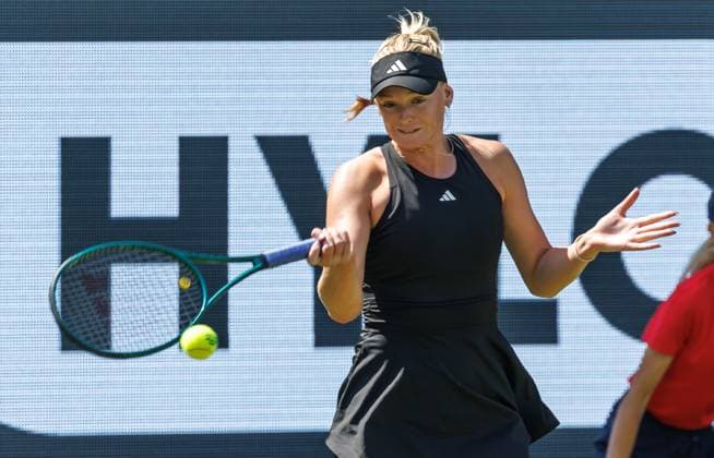 Berlin, 14 06 25, Tennis ecotrans Ladies Open Berlin at Steffi Graf Stadium Ladies, Singles, Krueger USA Friedsam Germany Ashlyn Krueger USA returns a ball Berlin Tennis Open by HYLO 2025