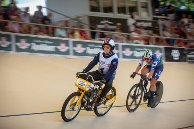 Erfurt , 140625 , German Championship Standing Derny Final in the picture Derny Women Messane Bräutigam with pacemaker Peter Bäuerlein