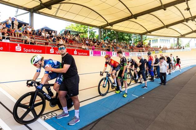 Erfurt , 140625 , German Championship Standing Derny Final in picture Derny Women Feature