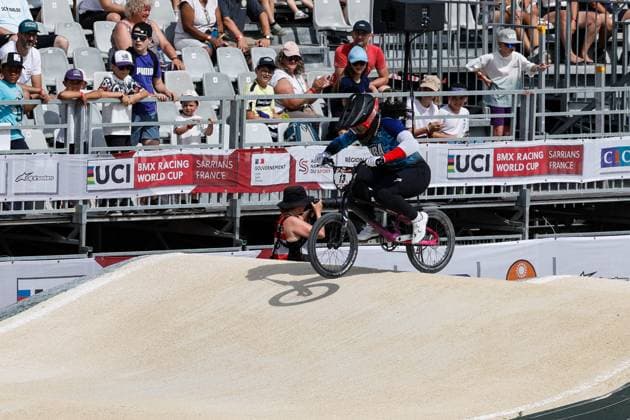 COUPE DU MONDE DE BMX 2025 MANCHE 1 PHOTOPQR LE DAUPHINE Christophe AGOSTINIS ; Sarrians ; 14 06 2025 ; Sarrians le 14 juin 2025. Coupe du Monde de BMX 2025. Manche 1. Elite Axelle Etienne. Photo Christophe Agostinis Le Dauphiné Libéré Sarrians on June 14, 2025. 2025 BMX World Cup. Round 1. Sarrians Vaucluse Provence-Alpes-Côte d Azur France  Copyright: xPHOTOPQR LExDAUPHINE MAXPPPxChristophexAGOSTINISx 20250614JDL9609 20250614JDL9609