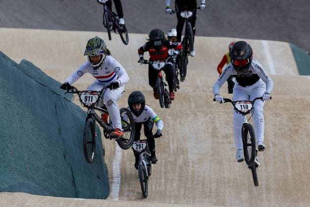 COUPE DU MONDE DE BMX 2025 MANCHE 1 PHOTOPQR LE DAUPHINE Christophe AGOSTINIS ; Sarrians ; 14 06 2025 ; Sarrians le 14 juin 2025. Coupe du Monde de BMX 2025. Manche 1. Elite Bethany Shriever et Laura Smulders. . Photo Christophe Agostinis Le Dauphiné Libéré Sarrians on June 14, 2025. 2025 BMX World Cup. Round 1. Sarrians Vaucluse Provence-Alpes-Côte d Azur France  Copyright: xPHOTOPQR LExDAUPHINE MAXPPPxChristophexAGOSTINISx 20250614JDL9658 20250614JDL9658