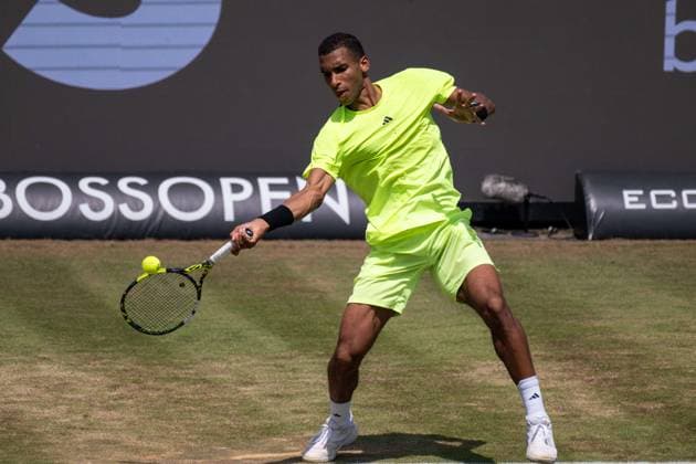 Felix Auger Aliassime CAN xettx, Germany, Stuttgart, 14 06 2025, Tennis, Boss Open, 2025, Semifinal, F Auger Aliassime CAN T Fritz USA , TC Weissenhof, Center Court