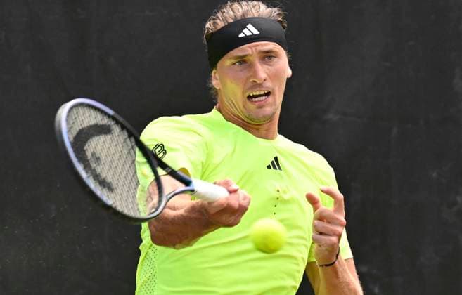 Alexander Zverev GER Action Tennis Men BOSS Open ATP 250 Stuttgart 2025 Weissenhof BOSS Open ATP 250 Stuttgart 2025