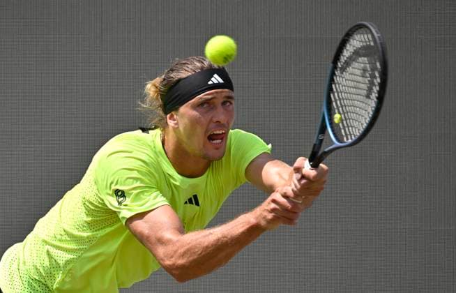 Alexander Zverev GER Action Tennis Men BOSS Open ATP 250 Stuttgart 2025 Weissenhof BOSS Open ATP 250 Stuttgart 2025