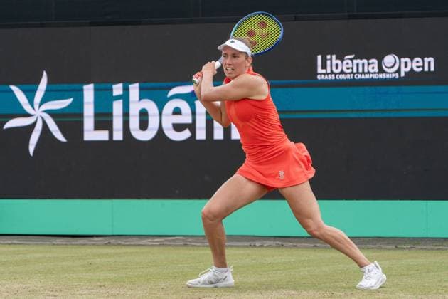 2025-06-14 2025 Libema Open Grass Court Championships Autotron ROSMALEN, NETHERLANDS - JUNE 14: Elise Mertens of Belgium during the 2025 Libema Open Grass Court Championships at Autotron on June 14, 2025 in Rosmalen, Netherlands. Rosmalen Autotron Netherlands Content not available for redistribution in The Netherlands directly or indirectly through any third parties. Copyright: xMarleenxFouchierx