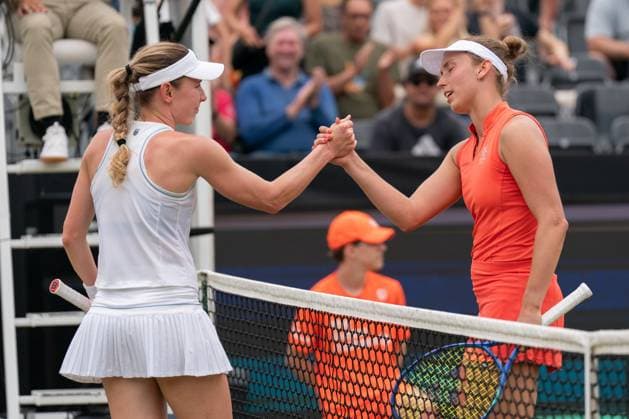 2025-06-14 2025 Libema Open Grass Court Championships Autotron ROSMALEN, NETHERLANDS - JUNE 14: Elise Mertens of Belgium during the 2025 Libema Open Grass Court Championships at Autotron on June 14, 2025 in Rosmalen, Netherlands. Rosmalen Autotron Netherlands Content not available for redistribution in The Netherlands directly or indirectly through any third parties. Copyright: xMarleenxFouchierx