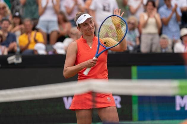 2025-06-14 2025 Libema Open Grass Court Championships Autotron ROSMALEN, NETHERLANDS - JUNE 14: Elise Mertens of Belgium during the 2025 Libema Open Grass Court Championships at Autotron on June 14, 2025 in Rosmalen, Netherlands. Rosmalen Autotron Netherlands Content not available for redistribution in The Netherlands directly or indirectly through any third parties. Copyright: xMarleenxFouchierx