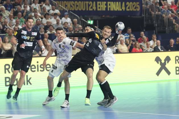 14 06 2025, xtgx, Handball, EHF Champions League semi-final 1, Füchse Berlin HBC Nantes v l Mathias Gidsel Berlin, 19 throws goal, Torschuetze, erzielt Tor, Treffer, scores the goal Koeln