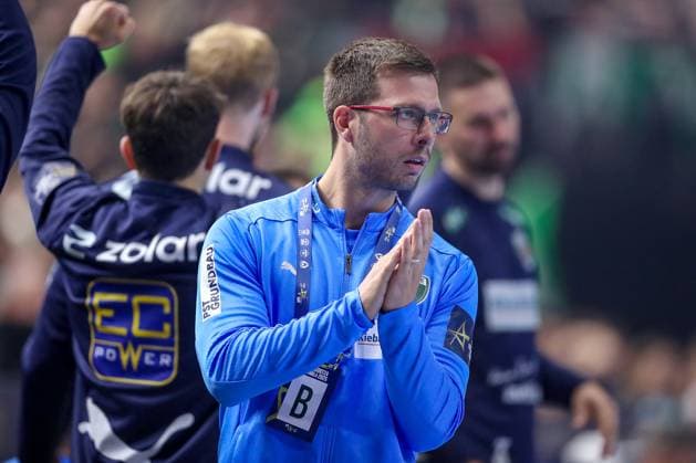 14 06 2025, Handball, Semi-final TruckScout24 EHF FINAL4, LANXESS arena Cologne, Füchse Berlin HBC Nantes Head coach Jaron Siewert Fuechse Berlin gesticulating North Rhine-Westphalia Germany