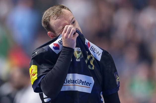 14 06 2025, Handball, Semi-final TruckScout24 EHF FINAL4, LANXESS arena Cologne, Füchse Berlin HBC Nantes disappointment at Mathias Gidsel Fuechse Berlin 19 after red card dismissal disappointment foul play North Rhine-Westphalia Germany
